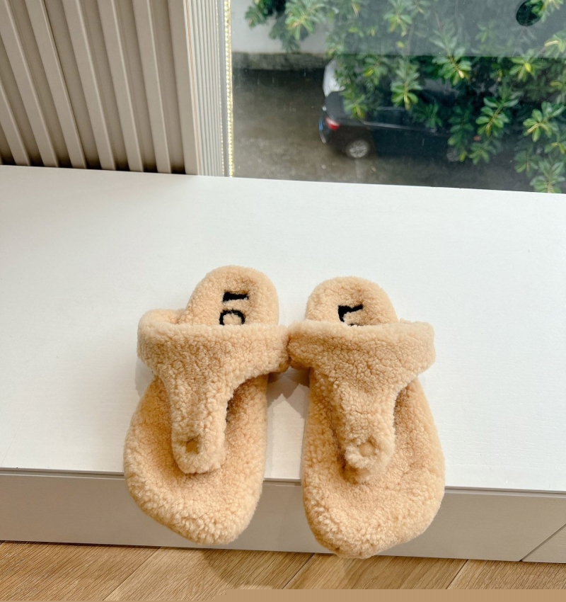l*ew* slippers
